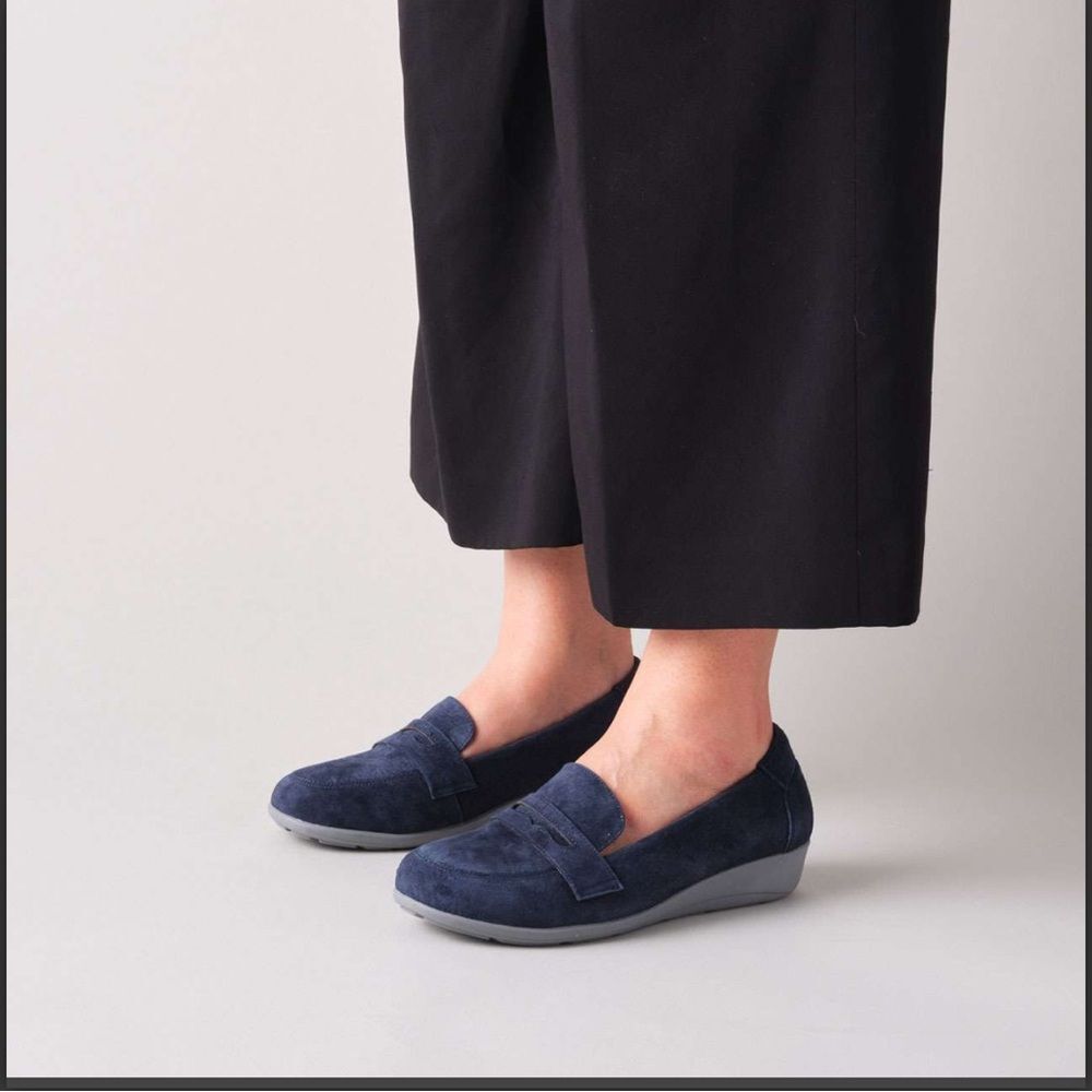 NIB Propet Navy Blue Suede Slip On Comfort Wedge Loafer Size 12